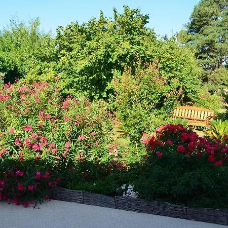 L'oliu De L'oustalet